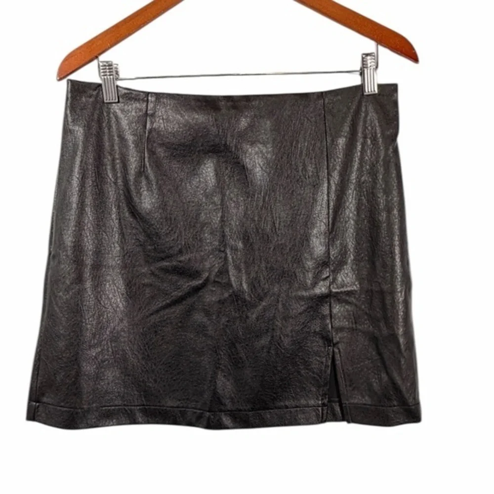 Wild Fable Black Faux Leather Mini Skirt Size Medium stylish winter looks